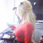 DODA w teledysku RIOTKI - fryzury od Kajetana DODA w teledysku RIOTKI - fryzury od Kajetana