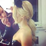 DODA w teledysku RIOTKI - fryzury od Kajetana DODA w teledysku RIOTKI - fryzury od Kajetana