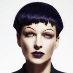 Bauhause, fryz. D. Gehlhaar, fot. J. Rawson, obraz FPA, styl T. Hartley Kolekcja Bauhause, Detlef Gehlhaar, FPA, Tim Hartley, fryzura, wykończona, tekstura, połysk, kształty fryzur, paleta kolorów, paź, bob, czerń, włosy farbowane, kontury zewnętrzne i wewnętrzne fryzur, kwalifikacja FRK.01, FRK.03, projektowanie koloru, SUZI