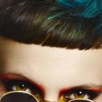 Shogo Ideguchi, fot. FPA Shogo, retrotic, projektowanie fryzur, sztuczna inteligencja, kolory uzupełniające, niebieskie, suzi, FRK.03