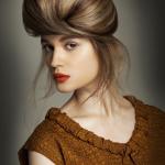 Wonderland, Debbie G of Debbie G Training, fot.: Colin Roy, FPA Debbie G, Wonderland, fryzury, stylizacja vintage, kształty, bogate tony, loki, tekstura, geometria w strzyżeniu